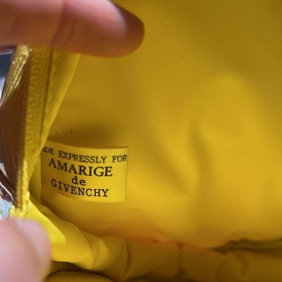 Amarige de Givenchy Cosmetic Jewelry Round Bag - Picture 2 of 7